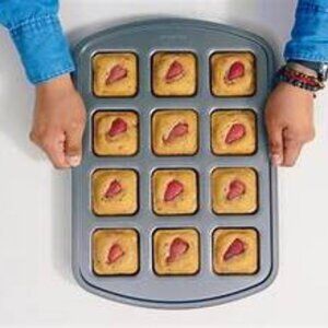 Pampered Chef Brownie Pan